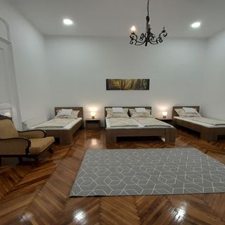 Déri Kert Apartmanház A*** Baja (2)