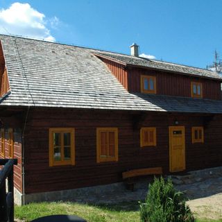 Kamenná chata Dolní Lomná (4)