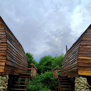 Căsuțele de sub Șipote Porumbacu de Sus (2)