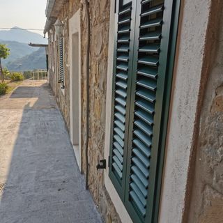 Nyaralóház Parkolóhellyel Kostanje, Omis - 19770 Kostanje (5)