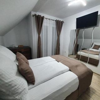 Pensiunea Dawa Pui (2)