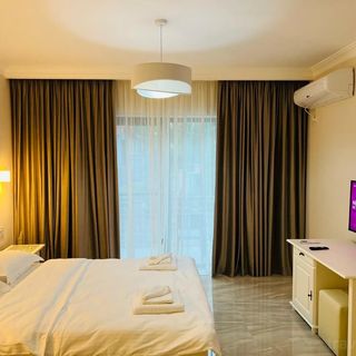 M House Băile Herculane (2)