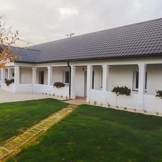 Marelle Porta Veresegyház (2)