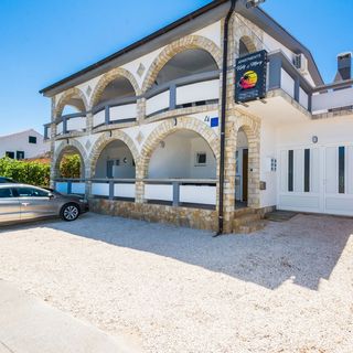 Apartments Skundric Vir II (2)