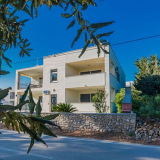 Apartment Eses Vir II (3)