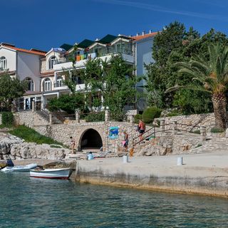 House Sea rose Zastrazisce (2)