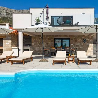 Villa Petra Kastel Sucurac (2)