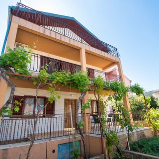 Apartments Vita Niko Grebastica (2)