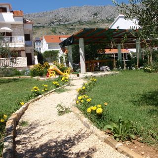 Apartments Near Beach Dugi Rat (5)