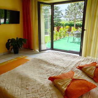 Dom Gościnny Przedmieście Kielce (2)