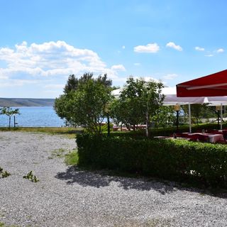 Pansion and Apartments Marko Starigrad (3)