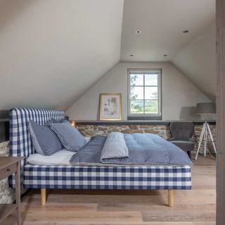 ŠŤASTNÁ SAMOTA Vrchotovy Janovice (3)