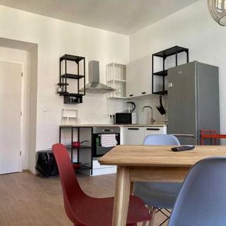 Žižkov tower suites & Capsule hostel Žižkov tower Praha (4)