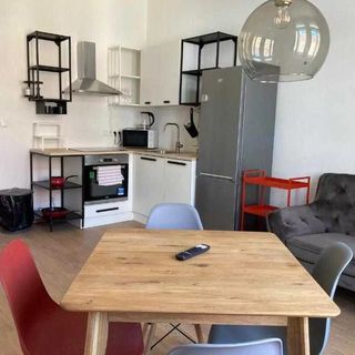 Žižkov tower suites & Capsule hostel Žižkov tower Praha (2)