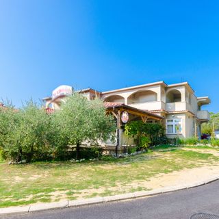 Apartments Josip S Lopar (3)