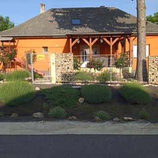 Rózsa Vendégház a Bakony-szívében Zirc (4)