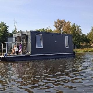 Pływający dom Warszawa (2)