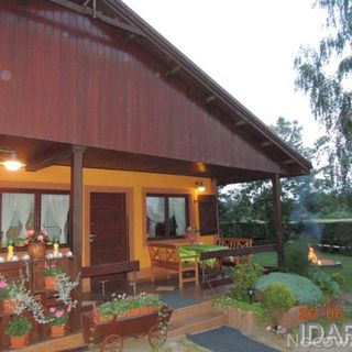 Dom nad jeziorem i w otoczeniu lasów Biskupiec (3)