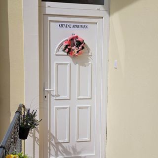 Kedvenc Apartman Eger (2)