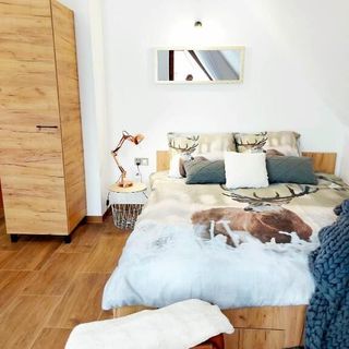 Borówka- u podnóża gór, nad jeziorem Czorszyńskim (5)