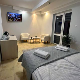 Willa AdaMar Ciechocinek (2)