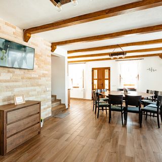 Casa din Munți Rogojel (5)