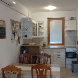 Central Pécs Free Parking Apartman (2)