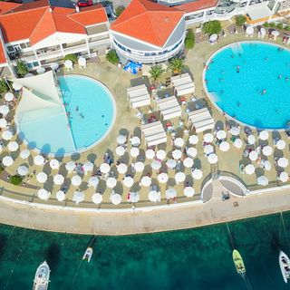 Hotel Katarina Selce (2)