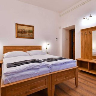 Zámek Račice - Předzámčí Račice-Pístovice (2)