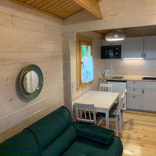 Pod Dziką Jabłonią 1 (5)