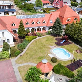 Global Apartmanház Vonyarcvashegy (4)