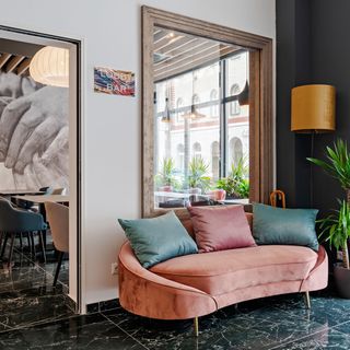 Onyx Luxury****Budapest (2)