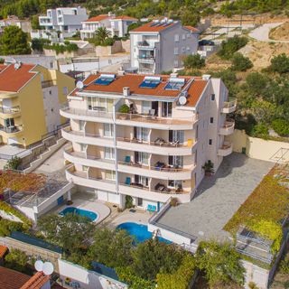 Apartmanok Családok Részére Medencével Brela, Makarska - 20066 Brela (3)