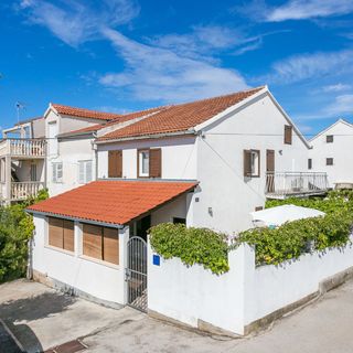 Nyaralóház Parkolóhellyel Milna Brac - 20140 (2)