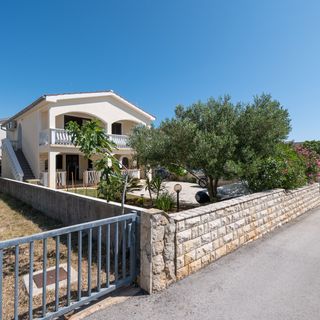 Apartmanok Parkolóhellyel Vir - 20147 (4)