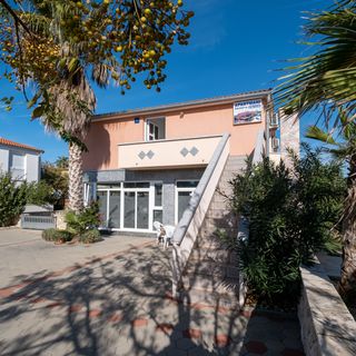 Apartmanok Parkolóhellyel Vir - 20177 (4)