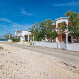 Apartmanok A Tenger Mellett Vir - 20203 (2)