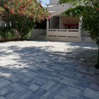 Apartmanok Parkolóhellyel Vir - 20205 (3)