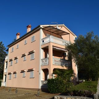 Apartmanok Parkolóhellyel Malinska, Krk - 20366 Malinska (2)