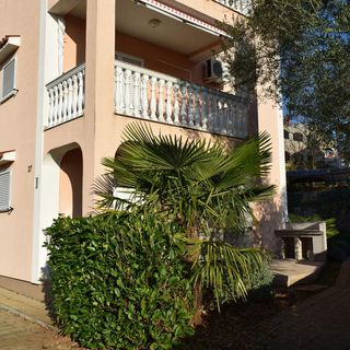 Apartmanok Parkolóhellyel Malinska, Krk - 20366 Malinska (3)