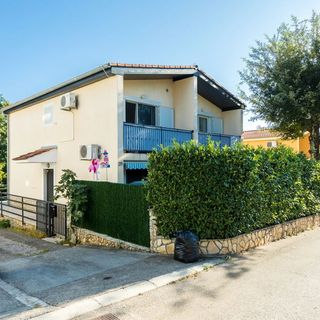 Apartmanok Parkolóhellyel Njivice, Krk - 20473 Njivice (2)