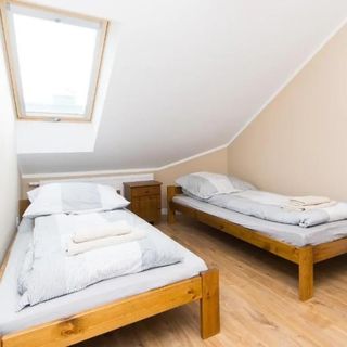 Yellow Apartment Old Town Air Condition Kraków (3)