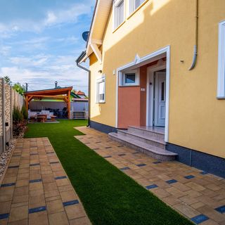 Luxvil Apartman Balatonkeresztúr (4)