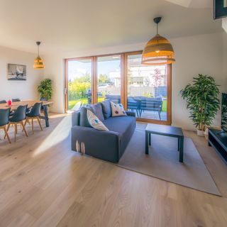 Dom na wzgórzu z widokiem na morze etezje (2)