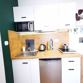 2-3 Stylowa mała kawalerka z dużym balkonem! SKM 6 min Warszawa (5)