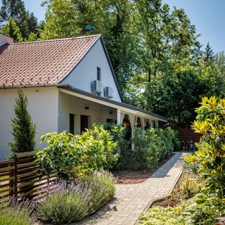 Zier Bisztró & Apartman Balatonszemes (2)