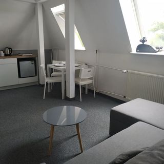 Hana Marine Rewal (3)