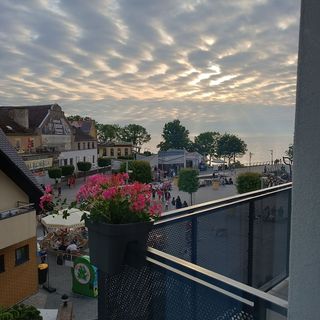 Hana Marine Rewal (5)