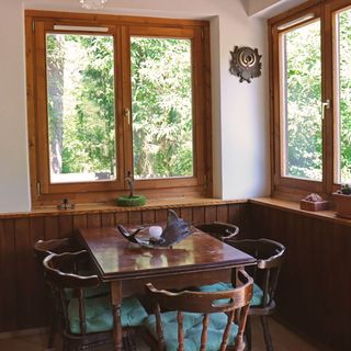 Királykunyhó Erdősziget Privát tóval Visegrád (5)