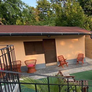 Babér Apartmanház Balatonakarattya (3)